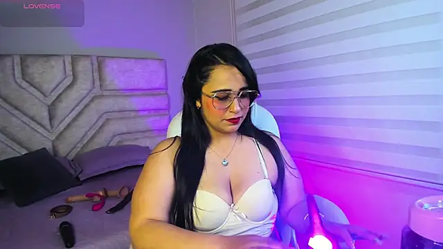  adahara queen online show from 09.18.25