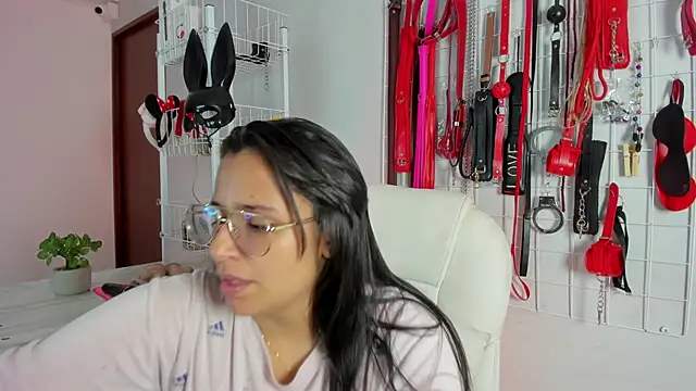  adahara queen online show from 11.22.25