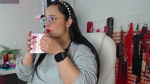  adahara queen online show from 12.18.25