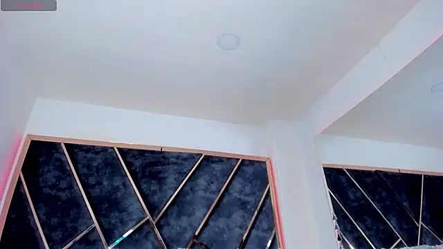 Snapshot of SusanaHenao chatting on 11.14.25 SusanaHenao online show from 11.14.25