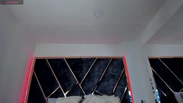 Snapshot of SusanaHenao chatting on 11.28.25 SusanaHenao online show from 11.28.25