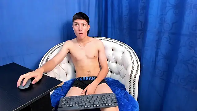 Snapshot of LittleDanny_ chatting on 09.25.25 LittleDanny online show from 09.25.25