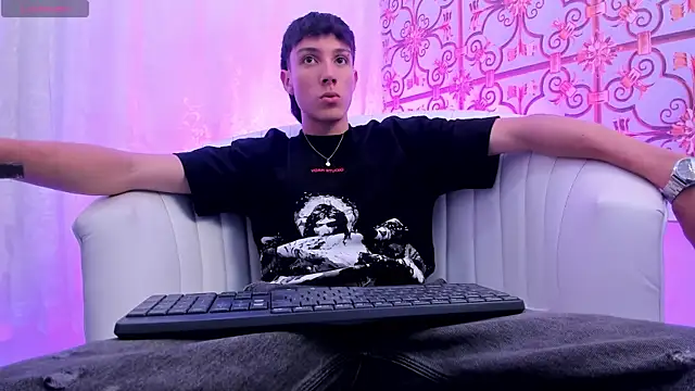 LittleDanny  online show from 03.17.26