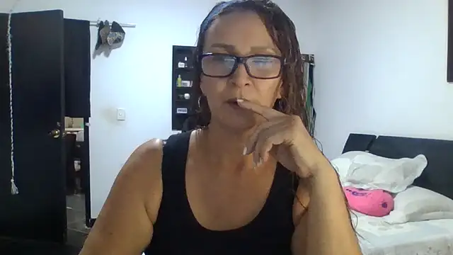 Snapshot of MiaVega chatting on 01.11.26 MiaVega online show from 01.11.26