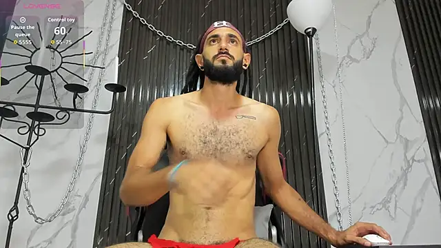 Snapshot of Tatis__ chatting on 11.23.25 Tatis online show from 11.23.25