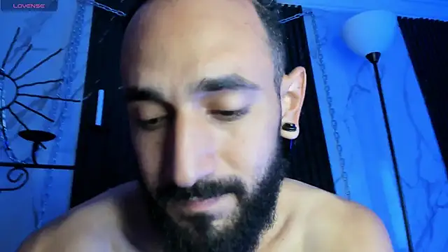 Snapshot of Tatis__ chatting on 11.27.25 Tatis online show from 11.27.25