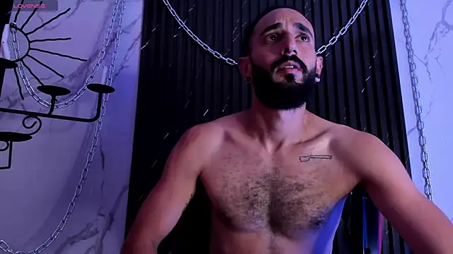 Snapshot of Tatis__ chatting on 12.16.25 Tatis online show from 12.16.25