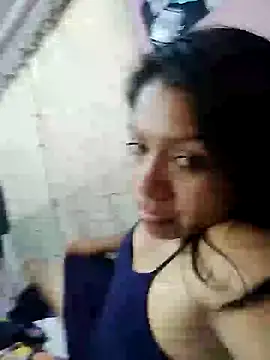 Snapshot of Alexxxia69 chatting on 10.17.25 Alexxxia69 online show from 10.17.25