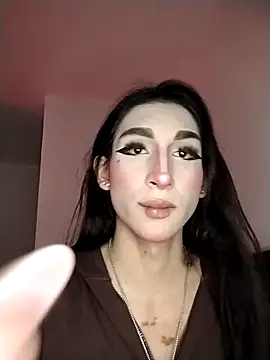 Snapshot of _paulaaa chatting on 10.31.25 paulaaa online show from 10.31.25