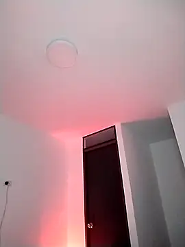 Snapshot of _paulaaa chatting on 11.06.25 paulaaa online show from 11.06.25