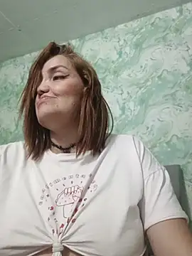 Snapshot of MayaLuna1 chatting on 10.23.25 MayaLuna1 online show from 10.23.25