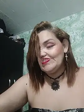 Snapshot of MayaLuna1 chatting on 10.30.25 MayaLuna1 online show from 10.30.25