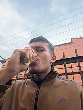 Snapshot of Mrjustin_sebas chatting on 02.14.26 Mrjustin sebas online show from 02.14.26