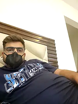 Snapshot of LoveGuruRA chatting on 09.16.25 LoveGuruRA online show from 09.16.25