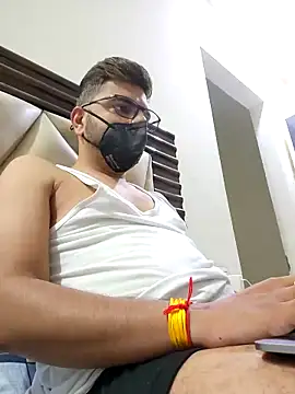 Snapshot of LoveGuruRA chatting on 10.13.25 LoveGuruRA online show from 10.13.25