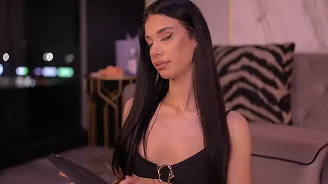 Snapshot of ArinaCarter chatting on 12.01.25 ArinaCarter online show from 12.01.25