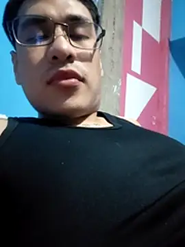 Snapshot of Exotic19cm chatting on 11.19.25 Exotic19cm online show from 11.19.25