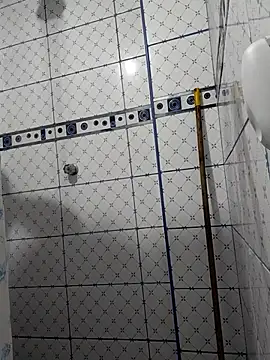 Snapshot of Exotic19cm chatting on 11.26.25 Exotic19cm online show from 11.26.25