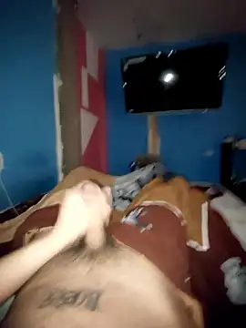 Snapshot of Exotic19cm chatting on 12.14.25 Exotic19cm online show from 12.14.25