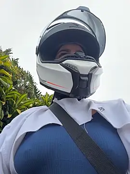 AlannaEvons online show from 04.08.26