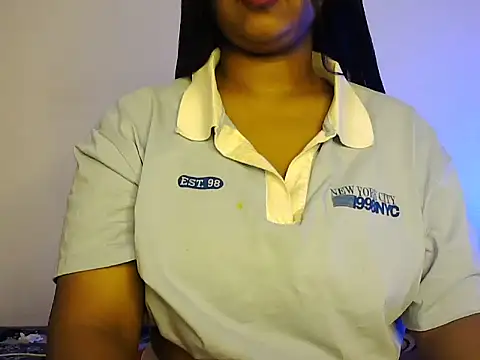 Snapshot of khushi-_queen chatting on 11.04.25 khushi- queen online show from 11.04.25