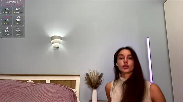 JerrieCham online show from 12.15.25