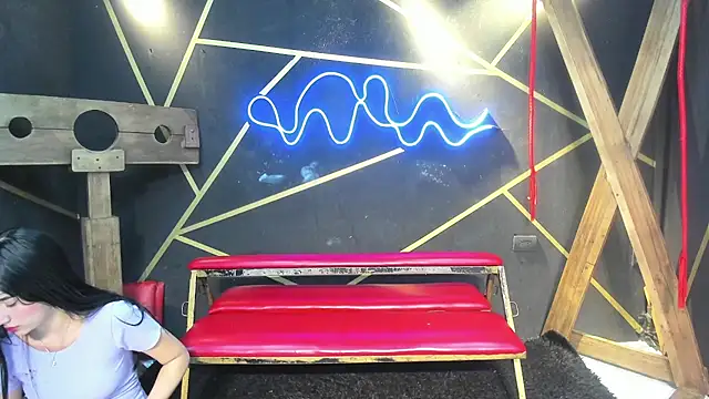 BDSM Vantablack   online show from 03.02.26