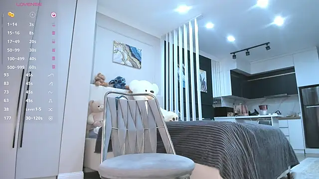 Yunleah online show from 05.18.26