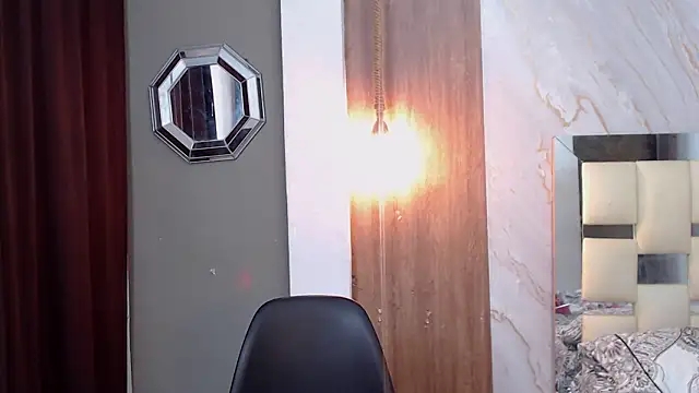 Snapshot of honeymoon_12 chatting on 02.19.26 honeymoon 12 online show from 02.19.26