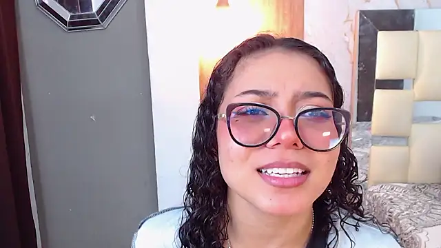 Snapshot of honeymoon_12 chatting on 02.21.26 honeymoon 12 online show from 02.21.26