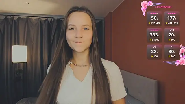 Snapshot of day_may chatting on 10.26.25 day may online show from 10.26.25