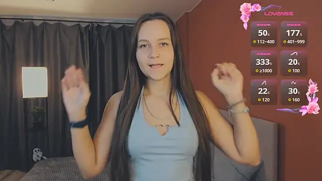 Snapshot of day_may chatting on 11.08.25 day may online show from 11.08.25