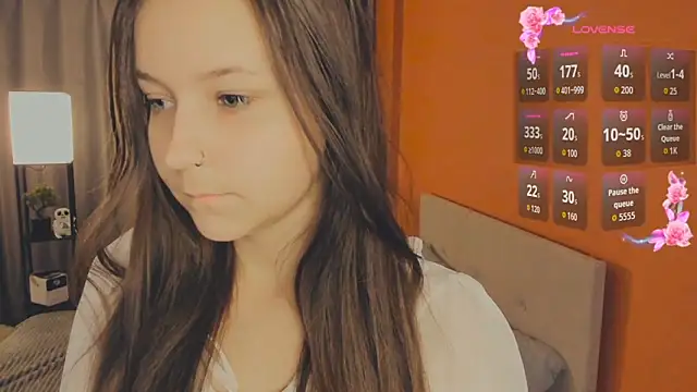 Snapshot of day_may chatting on 12.04.25 day may online show from 12.04.25