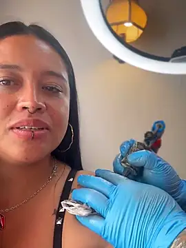 -Mia1 online show from 10.25.25