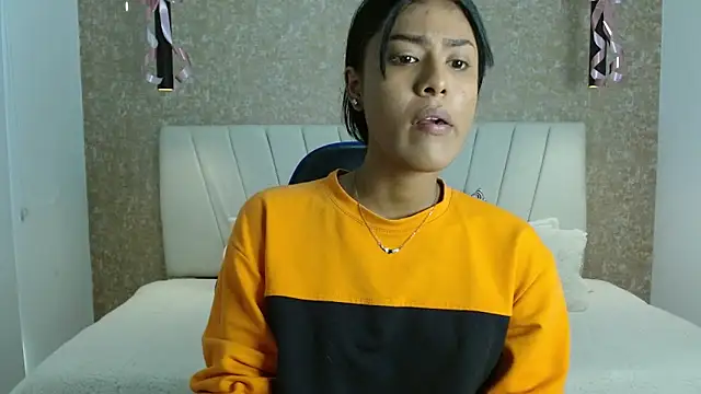 Snapshot of babilett chatting on 11.02.25 babilett online show from 11.02.25