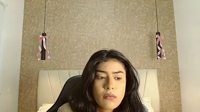 Snapshot of babilett chatting on 11.22.25 babilett online show from 11.22.25