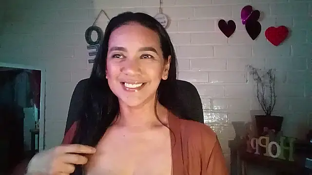 MiiaVelasquez online show from 04.06.26