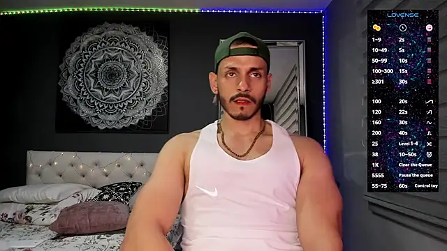 Snapshot of TianZilac chatting on 10.25.25 TianZilac online show from 10.25.25