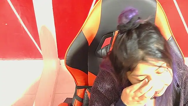 Snapshot of konojan_6 chatting on 10.30.25 konojan 6 online show from 10.30.25