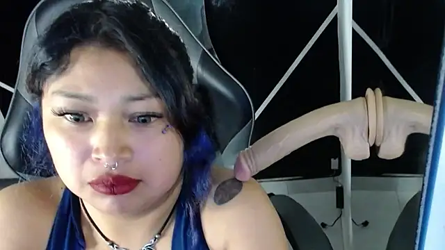 Snapshot of konojan_6 chatting on 11.20.25 konojan 6 online show from 11.20.25