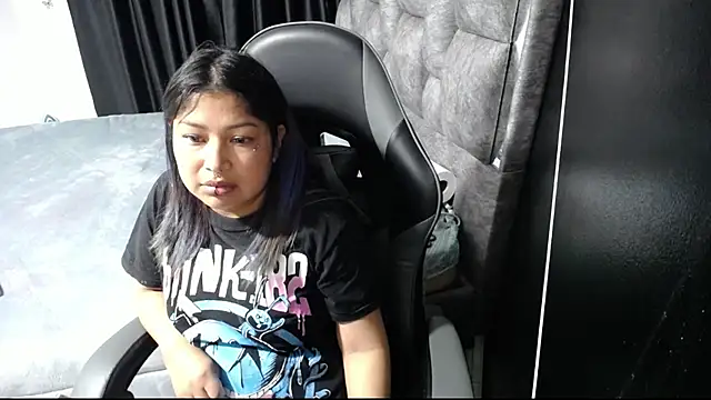 Snapshot of konojan_6 chatting on 12.05.25 konojan 6 online show from 12.05.25