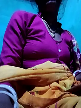 Snapshot of Radha8080 chatting on 11.07.25 Radha8080 online show from 11.07.25