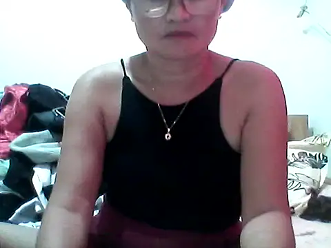 Snapshot of nathalie0045 chatting on 09.14.25 nathalie0045 online show from 09.14.25