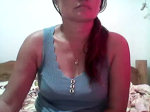 Snapshot of nathalie0045 chatting on 09.27.25 nathalie0045 online show from 09.27.25