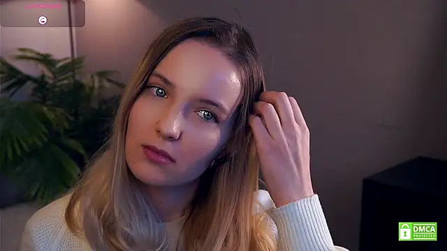 Snapshot of HongTomczak chatting on 10.19.25 HongTomczak online show from 10.19.25