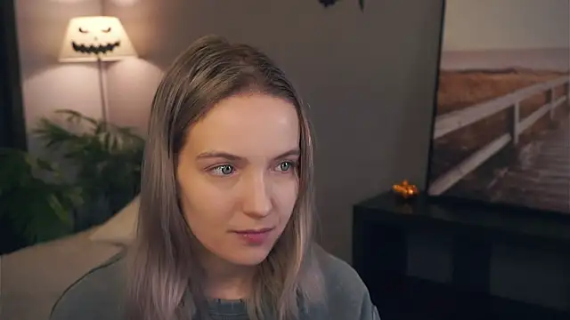 HongTomczak online show from 11.13.25