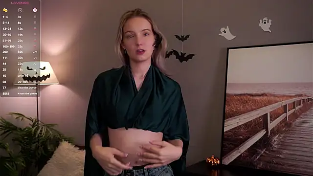 HongTomczak online show from 11.17.25