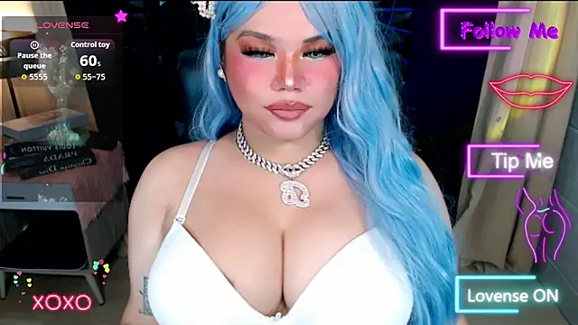 Snapshot of xHugeHarleySelfsuckerx chatting on 11.15.25 xHugeHarleySelfsuckerx online show from 11.15.25