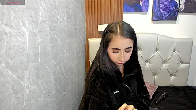 Snapshot of Sophi_Thaylorr chatting on 10.28.25 Sophi Thaylorr online show from 10.28.25