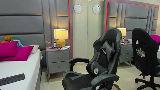 EimmyJones online show from 11.07.25